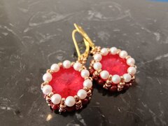 Cercei handmade rosu rubin cu perle eleganta clasica si rafinament